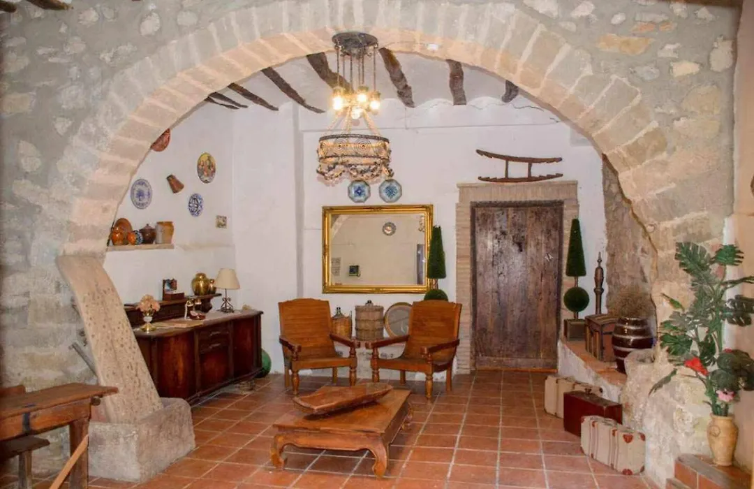 Casa Rural Casaplana, 1500m2 y piscina privada, max 23pax, Prepirineo Aragonés-1